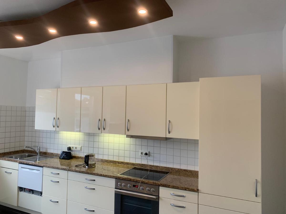 Mainpark Apartment 4 Schlafzimmer Bis Zu 10 Personen Direkt Ueber Aschaffapartment Bei Aschaffenburg Mainaschaff Ngoại thất bức ảnh