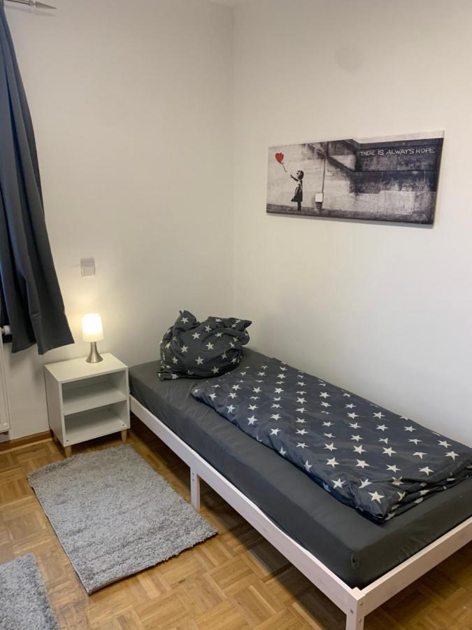 Mainpark Apartment 4 Schlafzimmer Bis Zu 10 Personen Direkt Ueber Aschaffapartment Bei Aschaffenburg Mainaschaff Ngoại thất bức ảnh