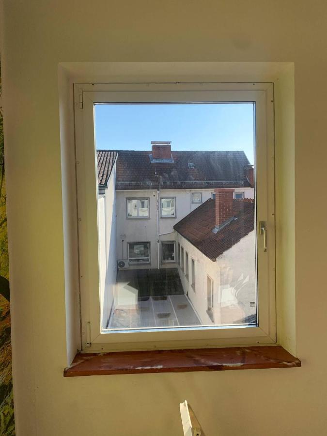 Mainpark Apartment 4 Schlafzimmer Bis Zu 10 Personen Direkt Ueber Aschaffapartment Bei Aschaffenburg Mainaschaff Ngoại thất bức ảnh